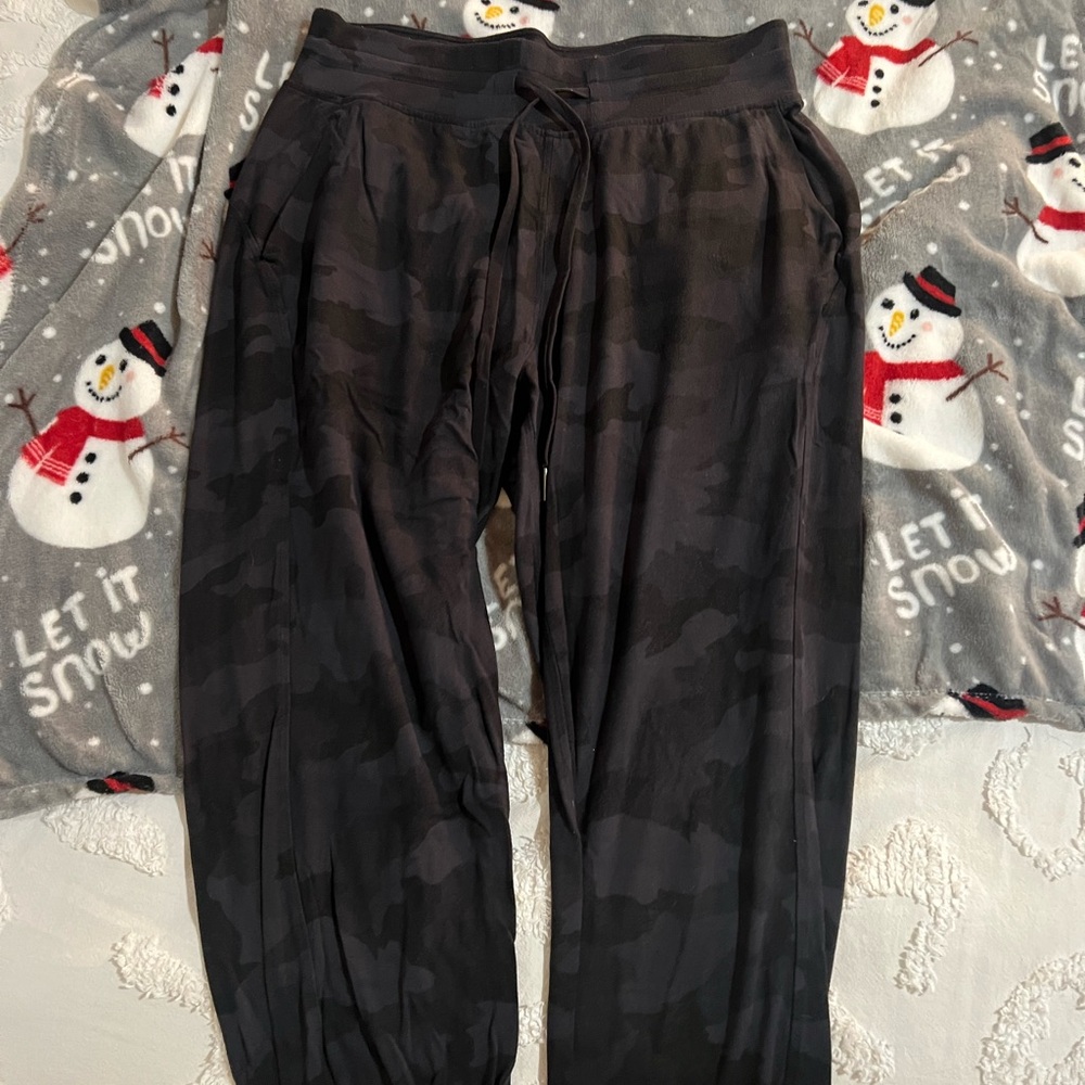 lululemon camp joggers